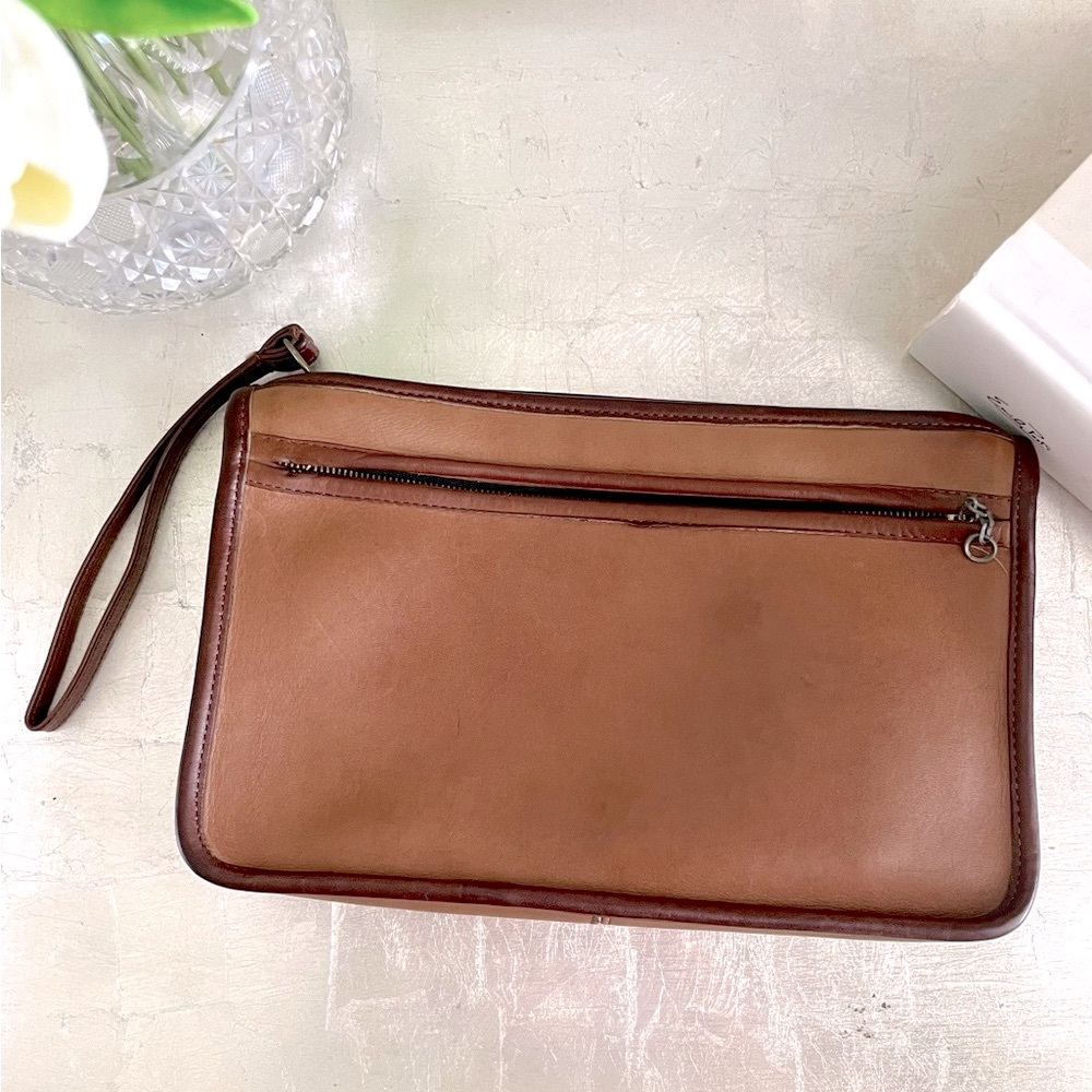 *RARE* Early 1980s Coach Standard Clutch